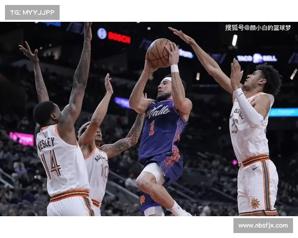 布克半场14分5助攻引领太阳进攻表现 全队状态提升助力取胜